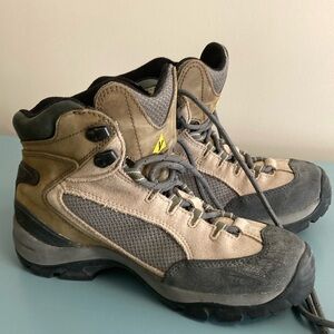 Vasque hiking boots